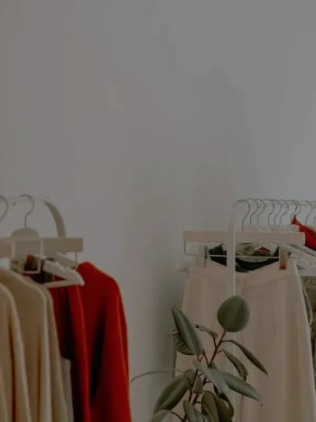 Piso de venta de una tienda, con producto ordenado